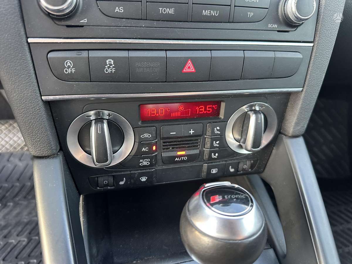 Audi A3, 1.2 l., hatchback
