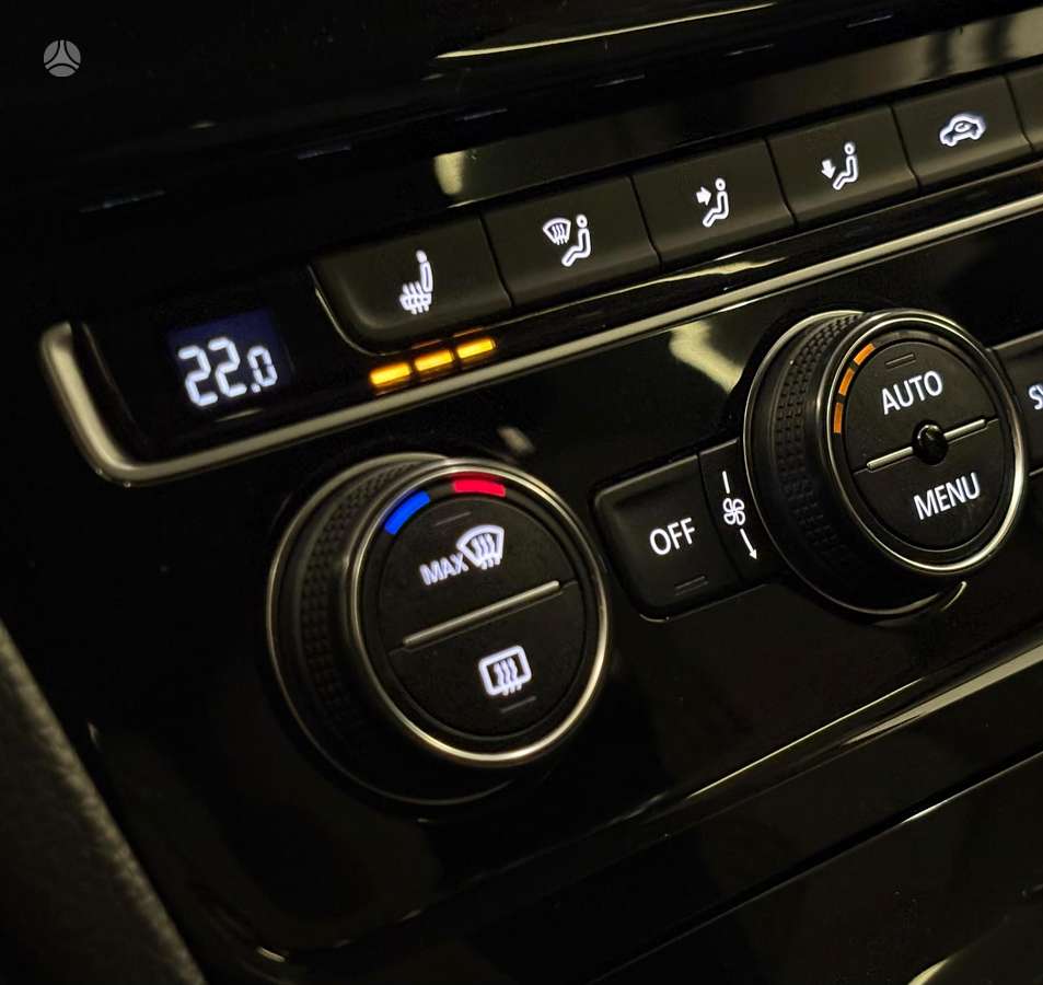 Volkswagen Golf - 10