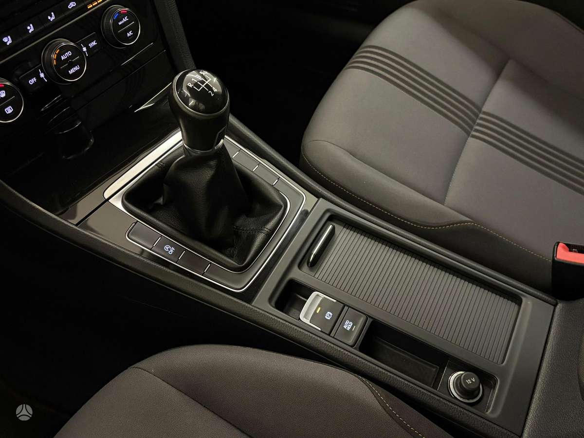 Volkswagen Golf, 1.6 l., Универсал