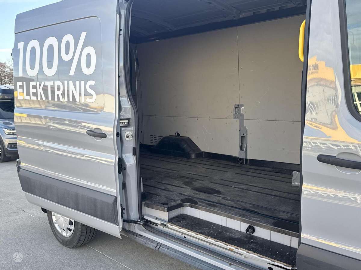 Ford Transit, 68 kWh, komercinis
