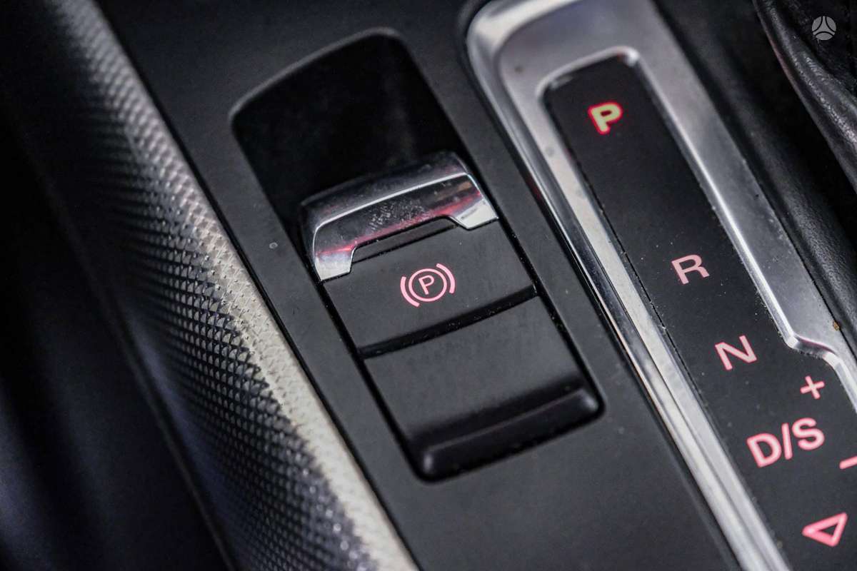 Audi A4, 3.0 l., universalas