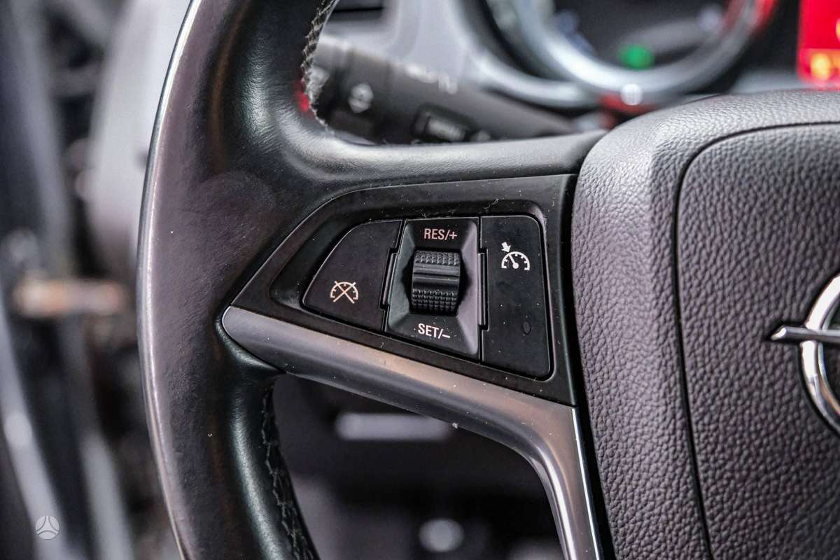 Opel Insignia, 2.0 l., Универсал