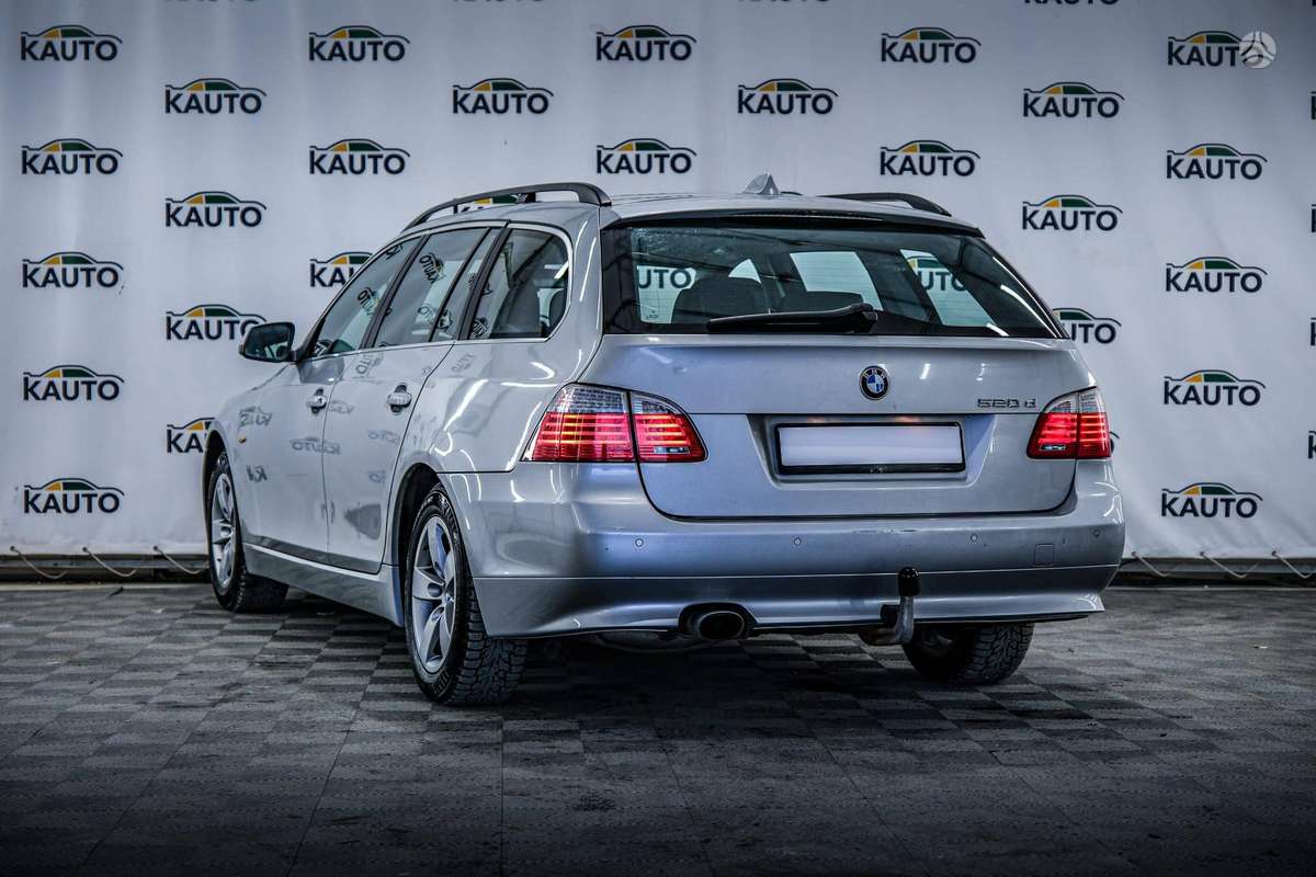 BMW 520, 2.0 l., wagon