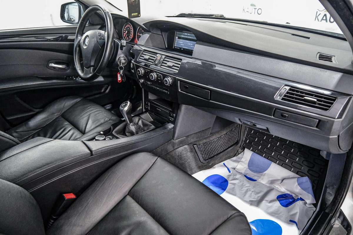 BMW 520, 2.0 l., wagon