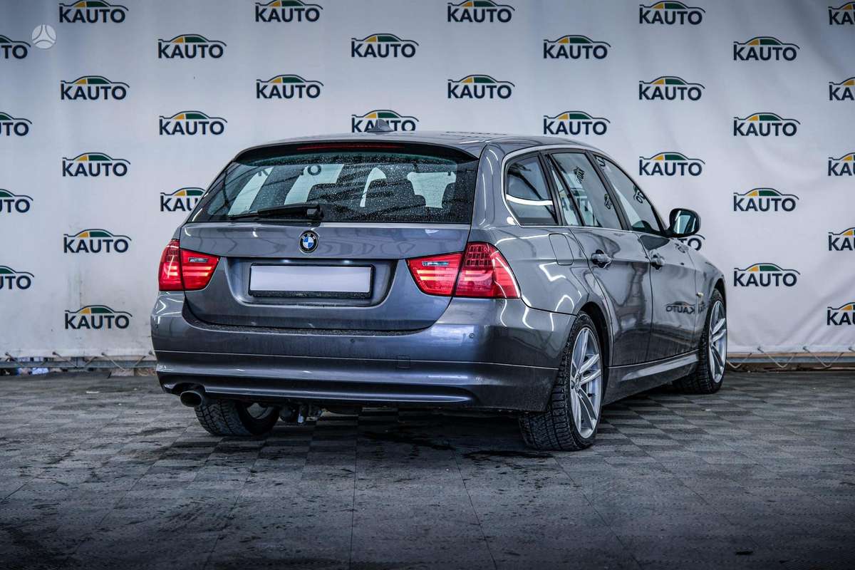 BMW 318, 2.0 l., universalas