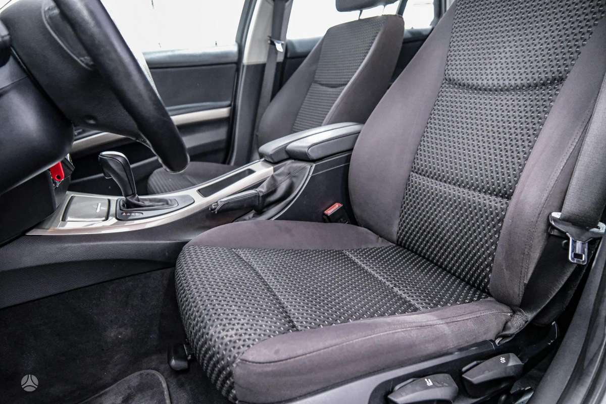 BMW 318, 2.0 l., universalas