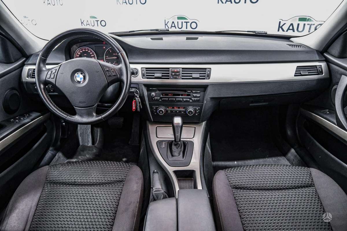 BMW 318, 2.0 l., universalas