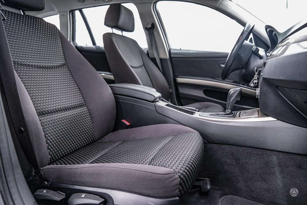 BMW 318, 2.0 l., universalas