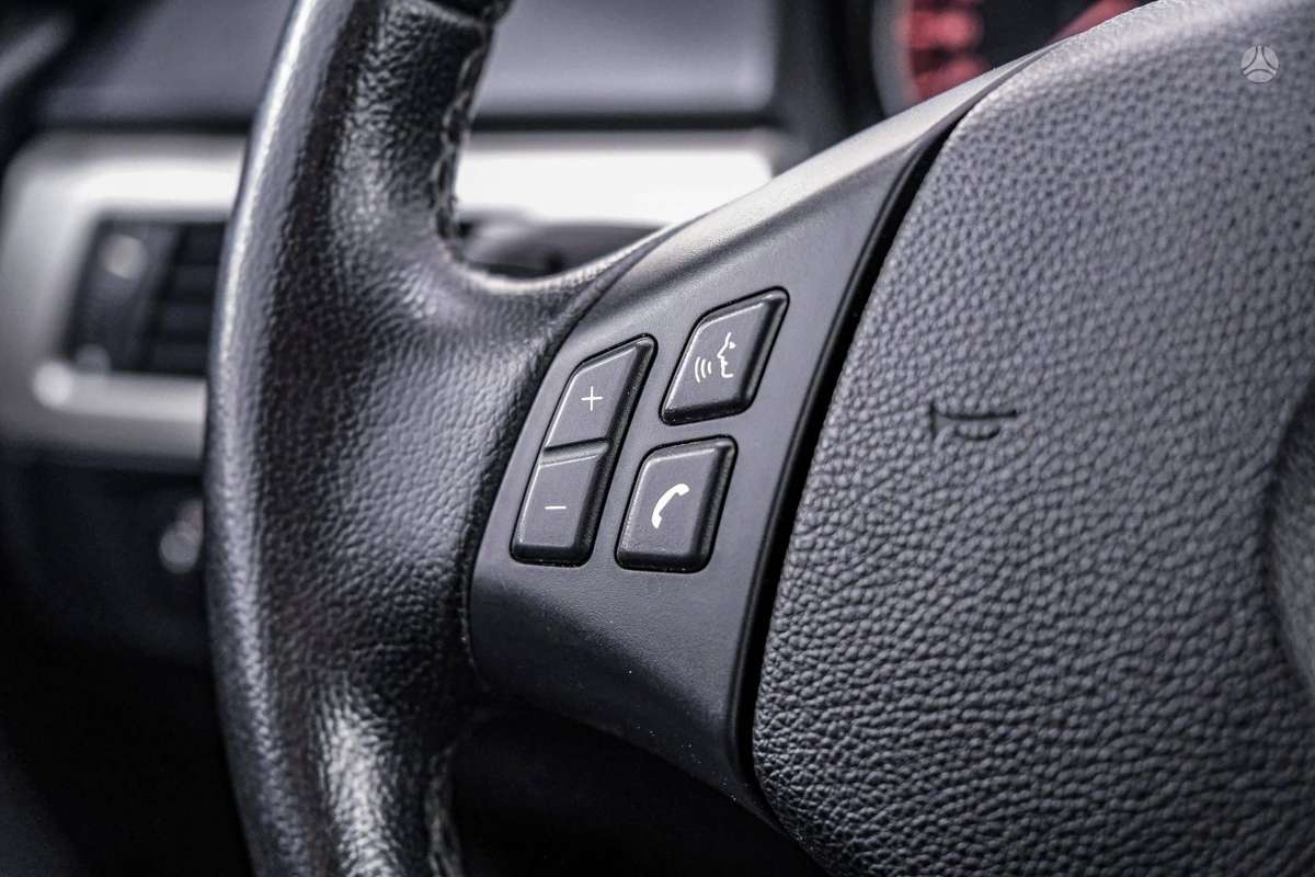 BMW 318, 2.0 l., universalas