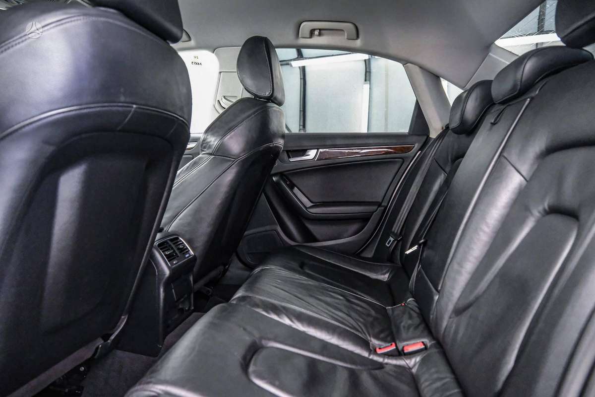 Audi A4, 2.7 l., Седан