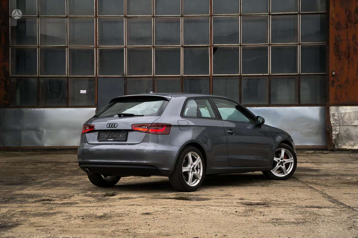 Audi A3, 1.6 l., hatchback