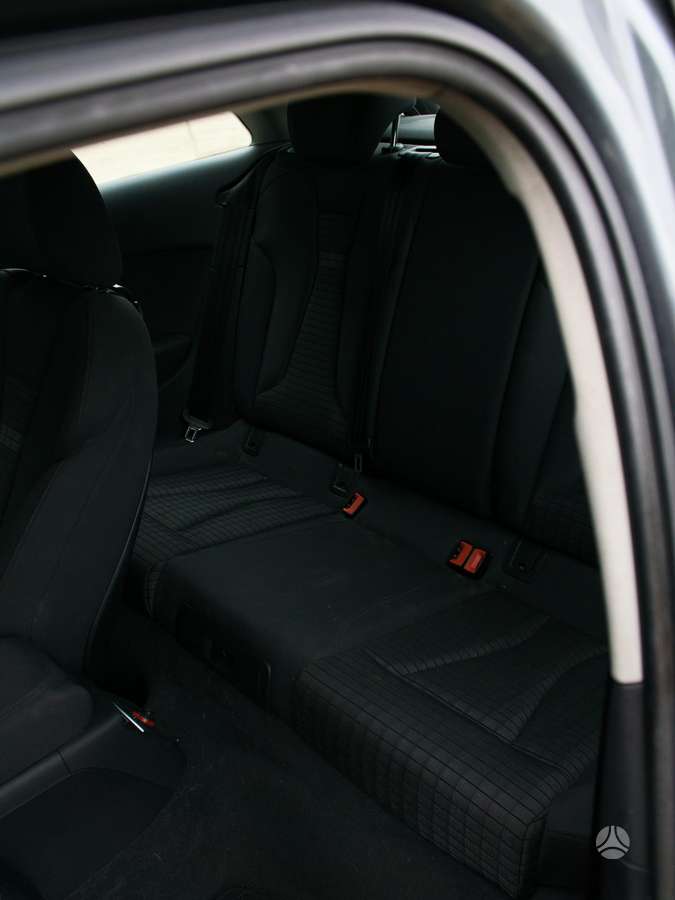 Audi A3, 1.6 l., hatchback