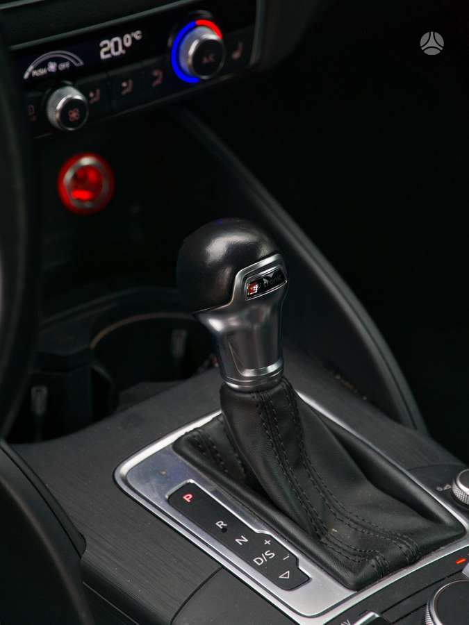 Audi A3, 1.6 l., hatchback