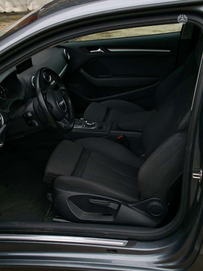 Audi A3, 1.6 l., hatchback