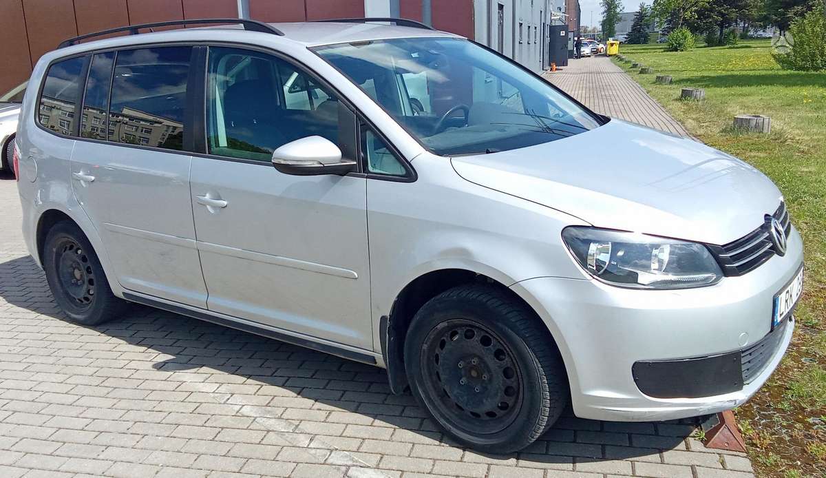 Volkswagen Touran - 6