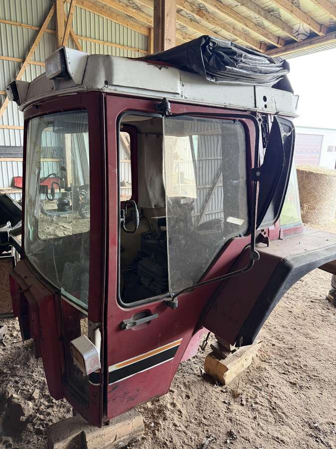 Case-IH 844 Dalimis, тракторы