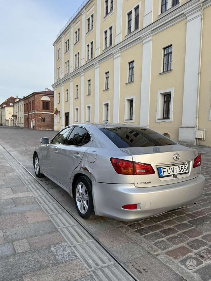 Lexus IS 220, 2.2 l., Седан