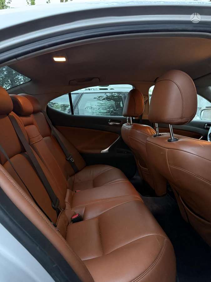 Lexus IS 220, 2.2 l., Седан