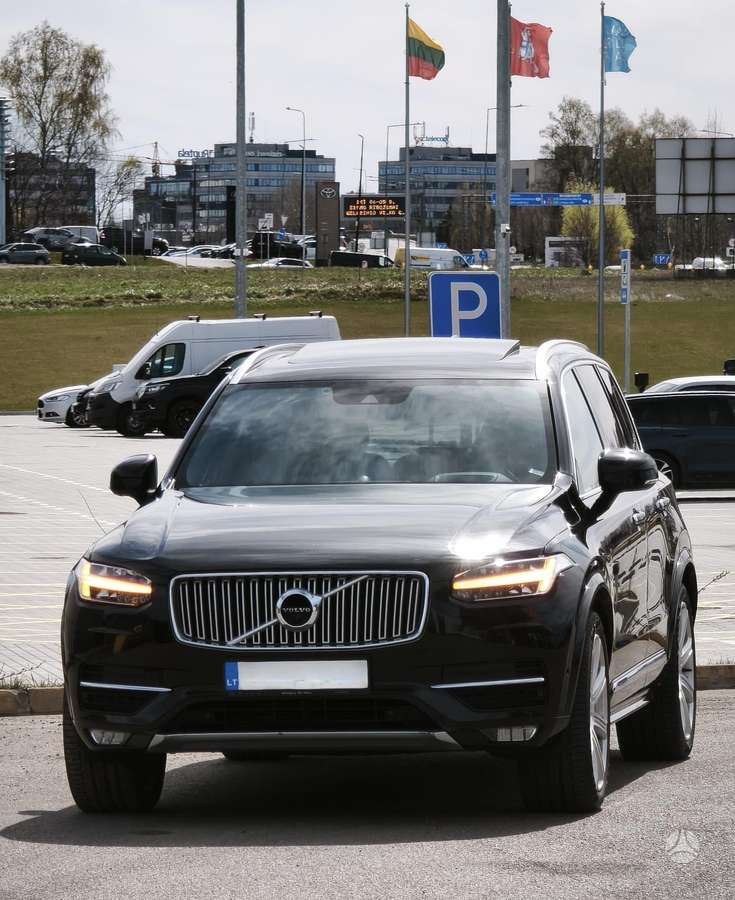 Volvo XC90 - 9