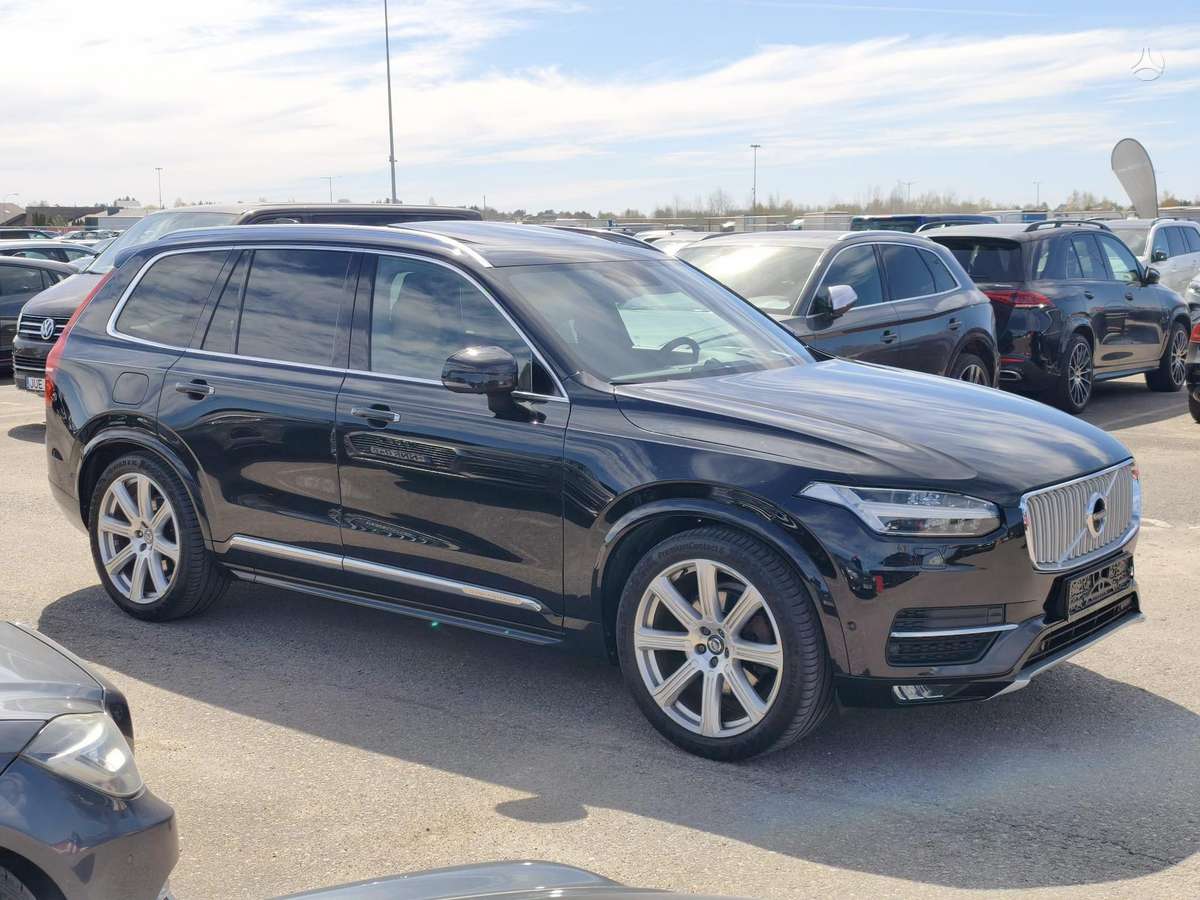 Volvo XC90 - 2