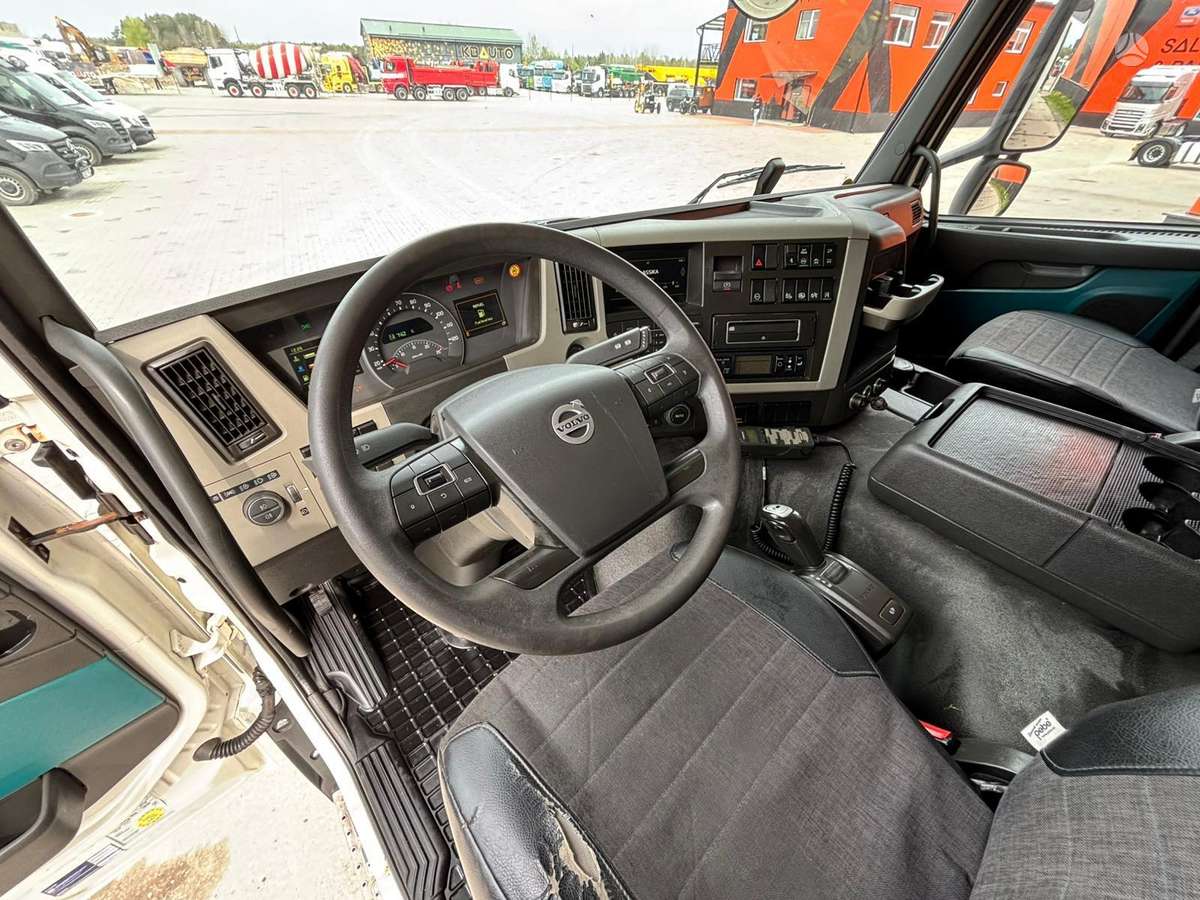 Volvo FM 370 6x2*4, рефрижераторы