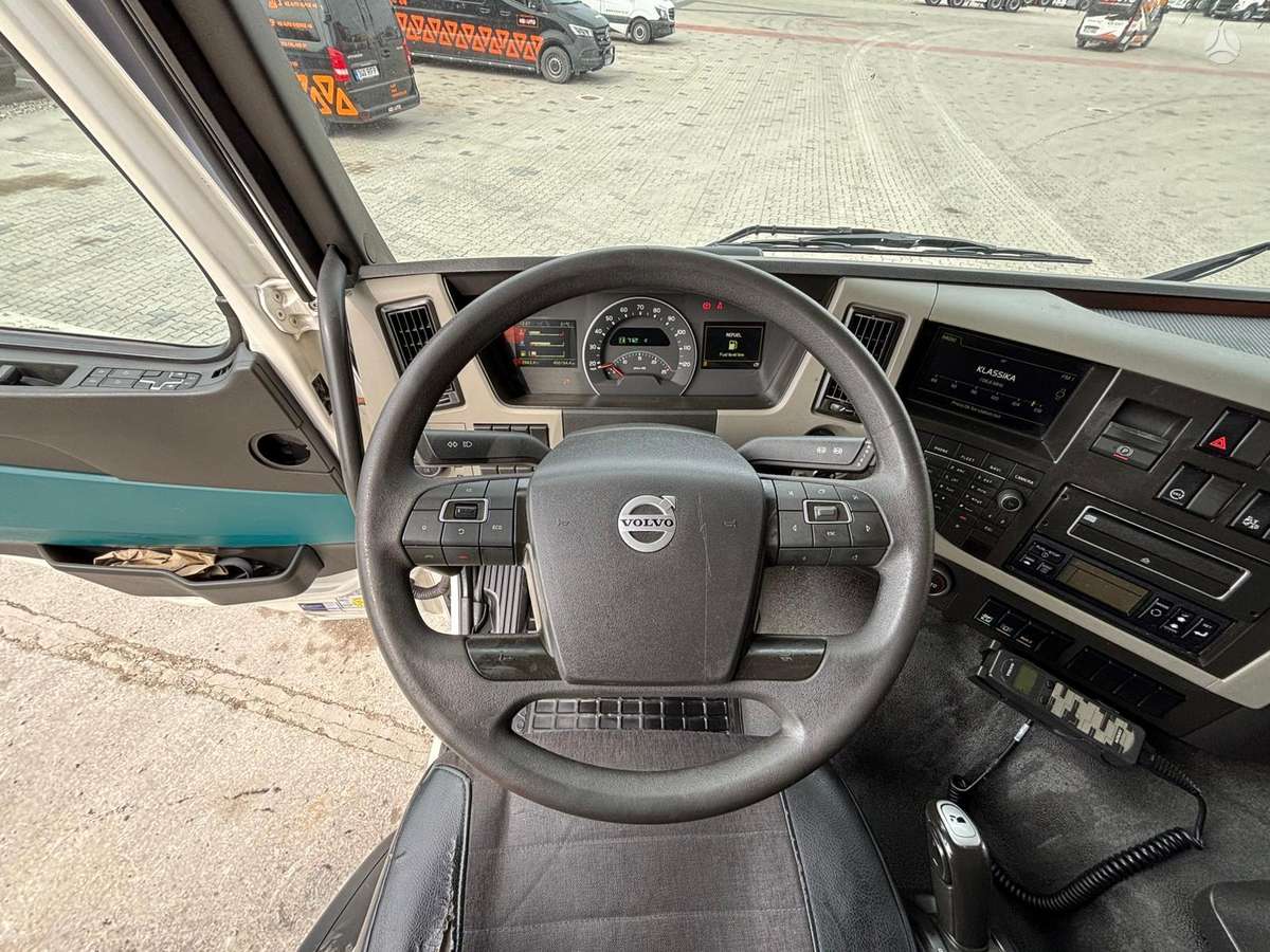 Volvo FM 370 6x2*4, рефрижераторы