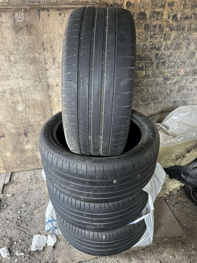 Pirelli Pzero, summer 285/40 R21