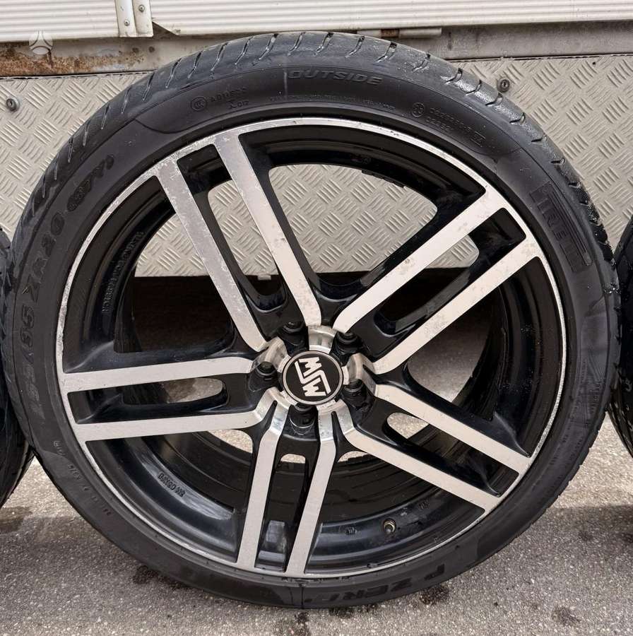 Pirelli, vasarinės 255/35 R20