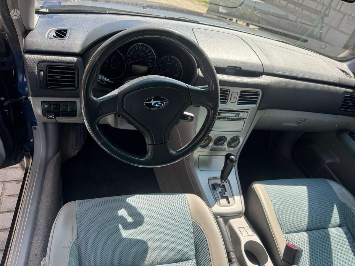 Subaru Forester, 2.5 l., hatchback