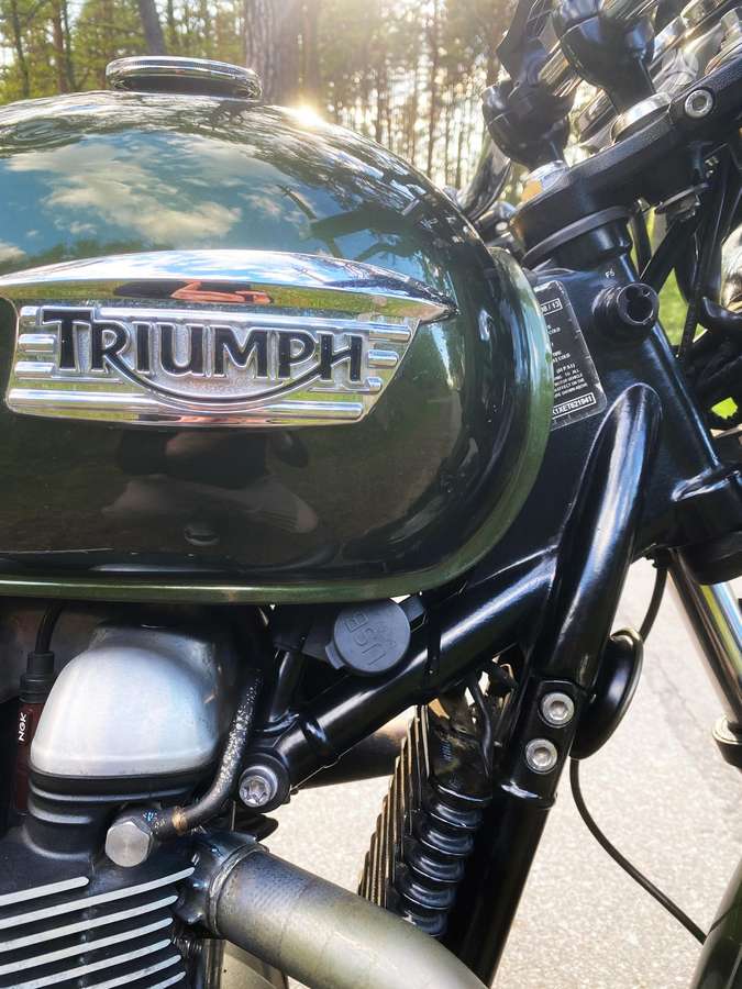 Triumph Thruxton 865cc, street / classic