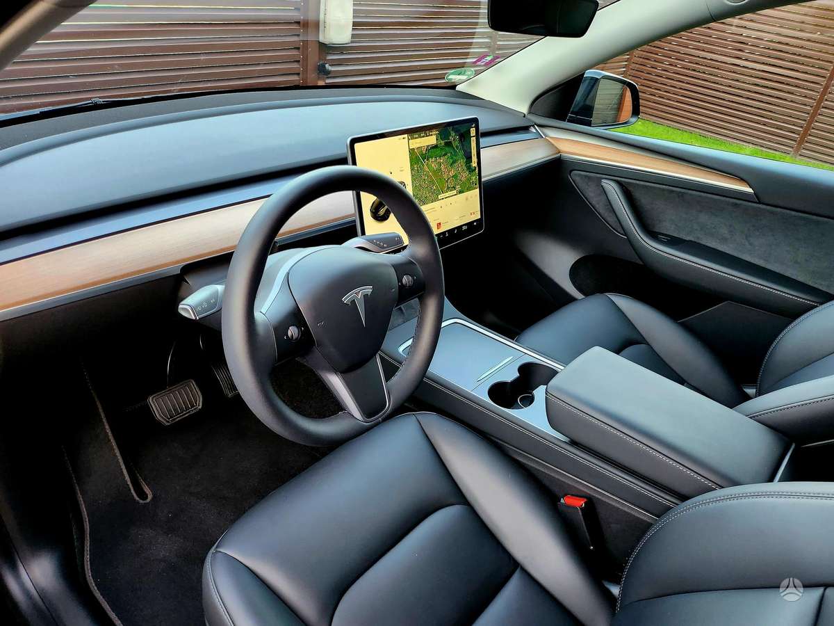 Tesla Model Y, 77 kWh, visureigis / krosoveris