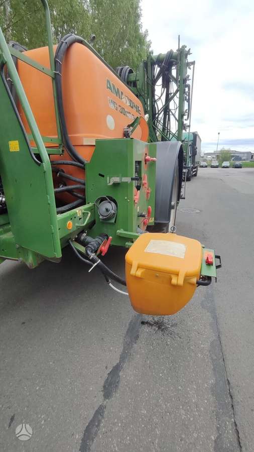 Amazone UG 3000, sprayers