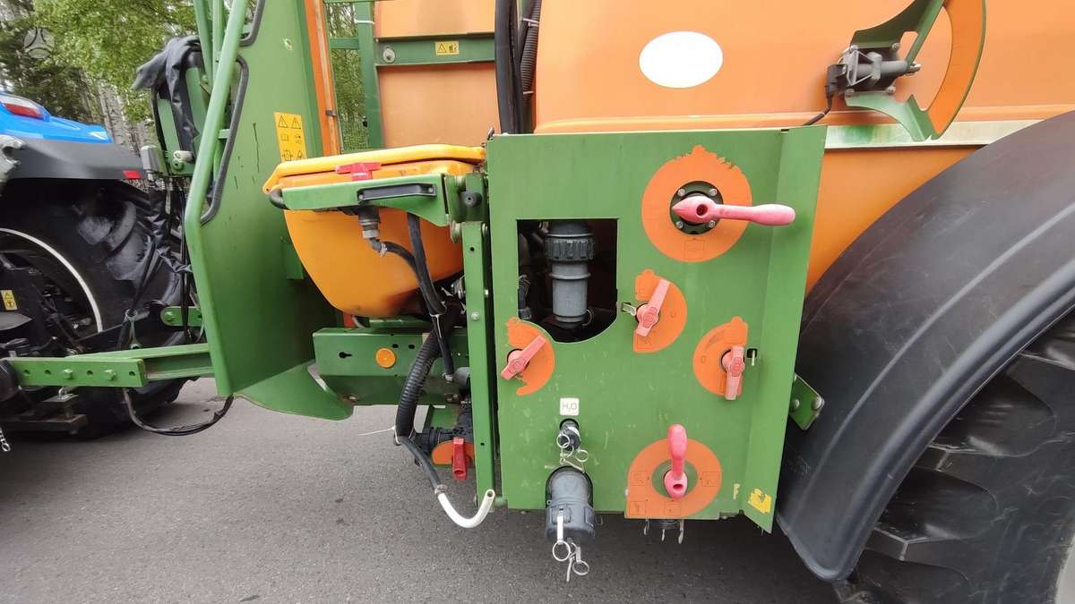 Amazone UG 3000, разбрызгиватели