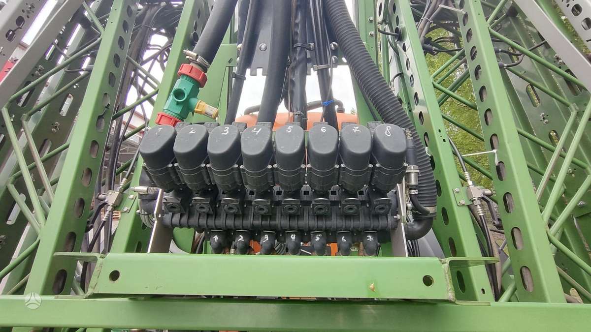 Amazone UG 3000, sprayers