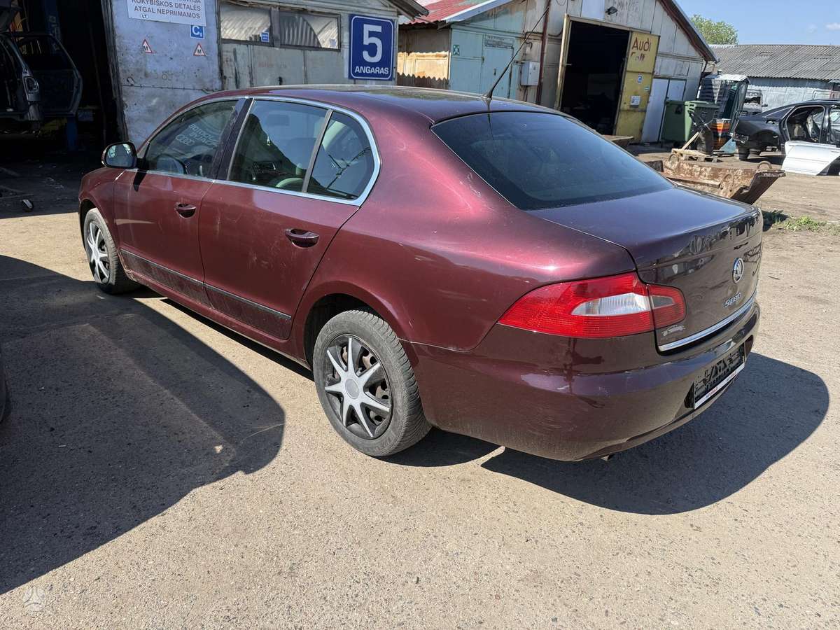 Skoda Superb Minsko pl 33a 5 angaras