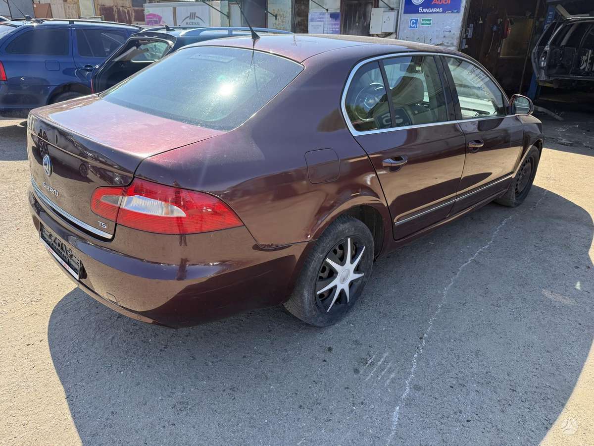 Skoda Superb Minsko pl 33a 5 angaras