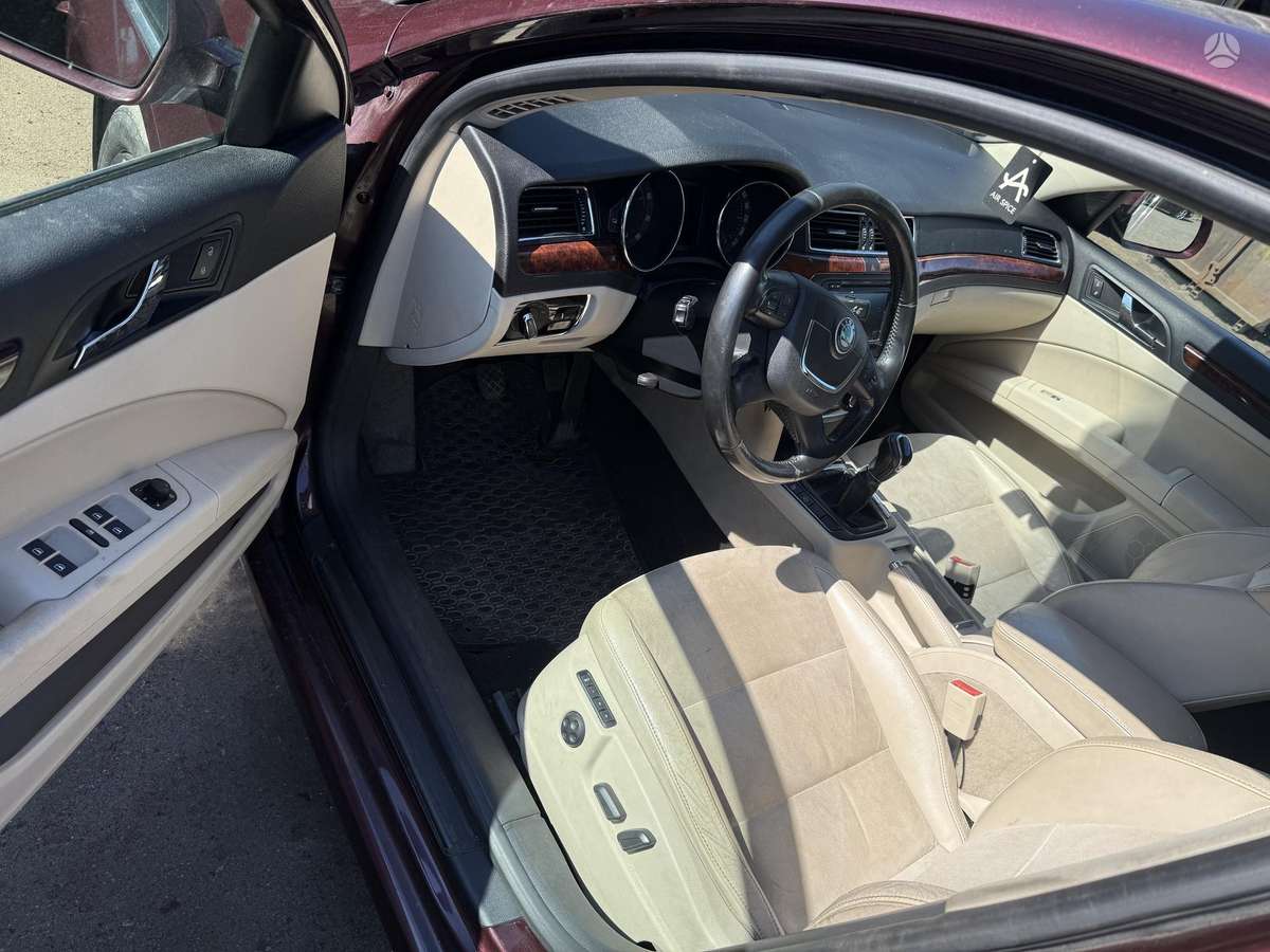 Skoda Superb Minsko pl 33a 5 angaras