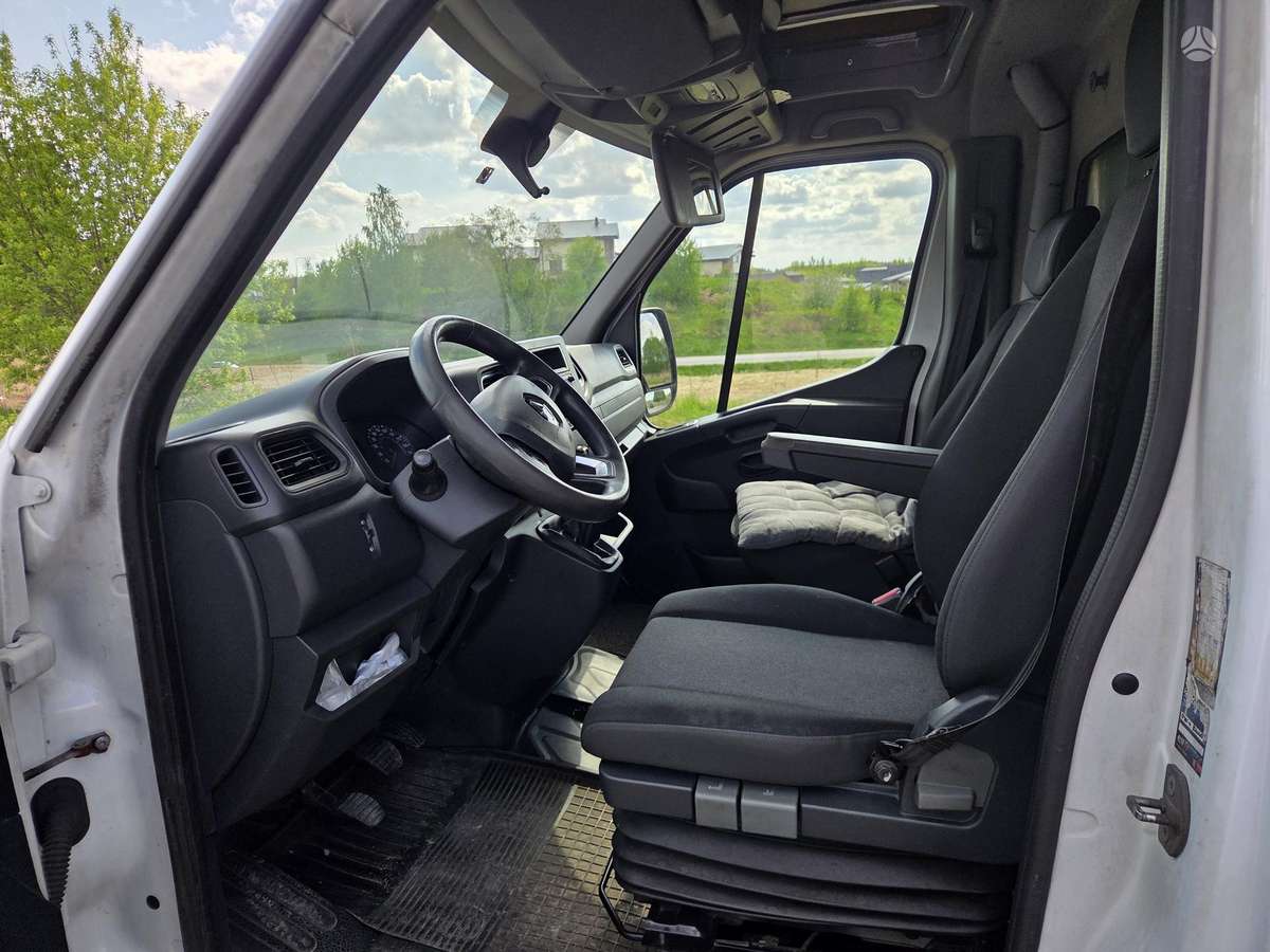 Renault Master, 2.3 l., Грузовые микроавтобусы