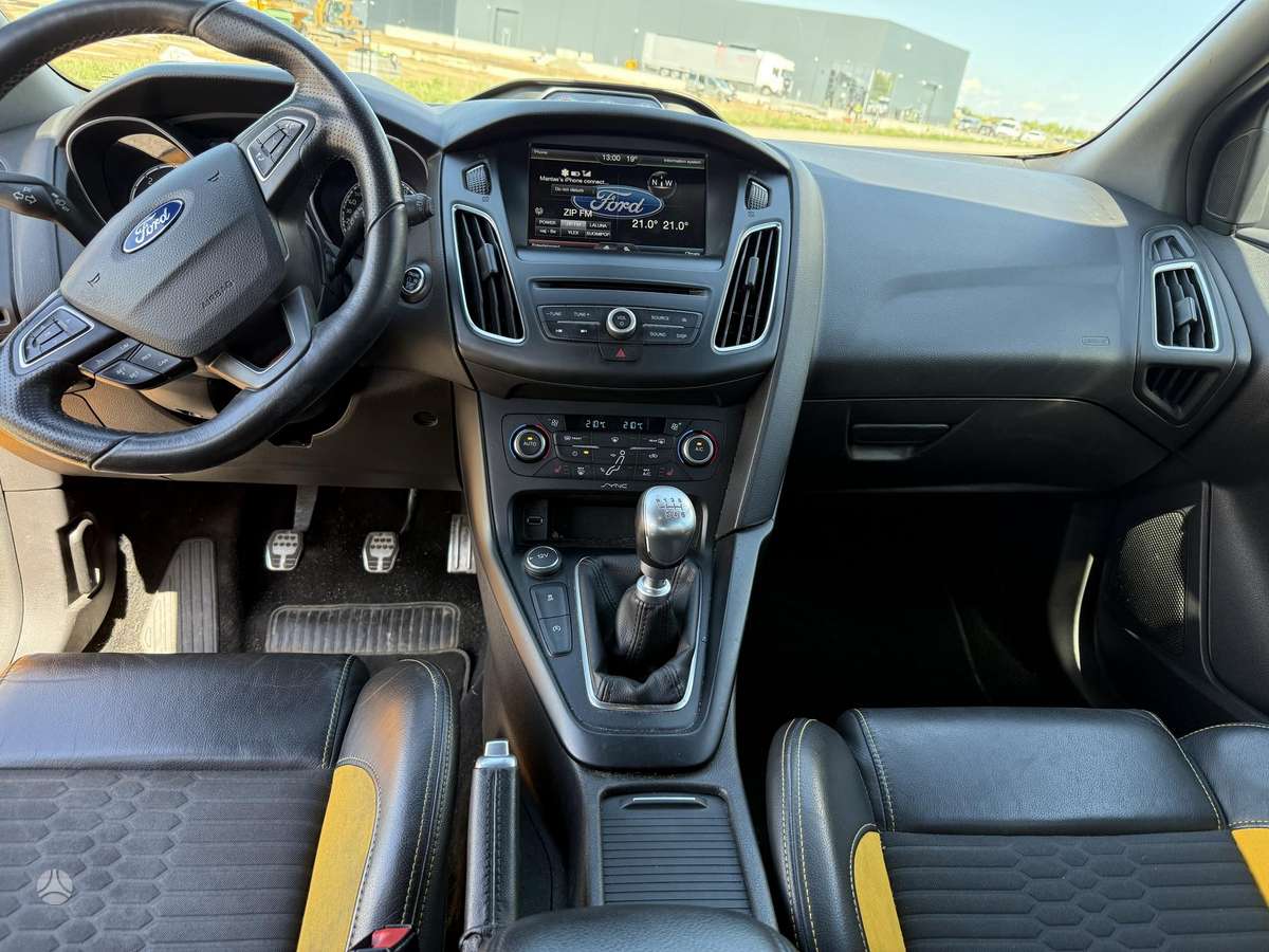 Ford Focus ST, 2.0 l., hatchback
