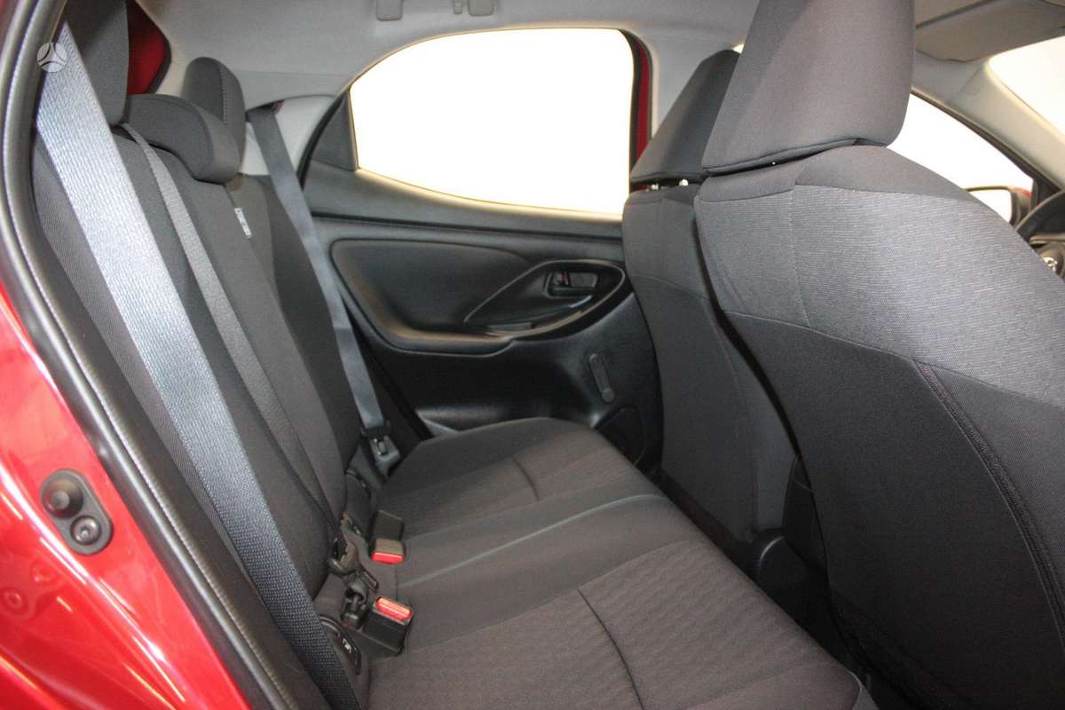 Toyota Yaris - 7