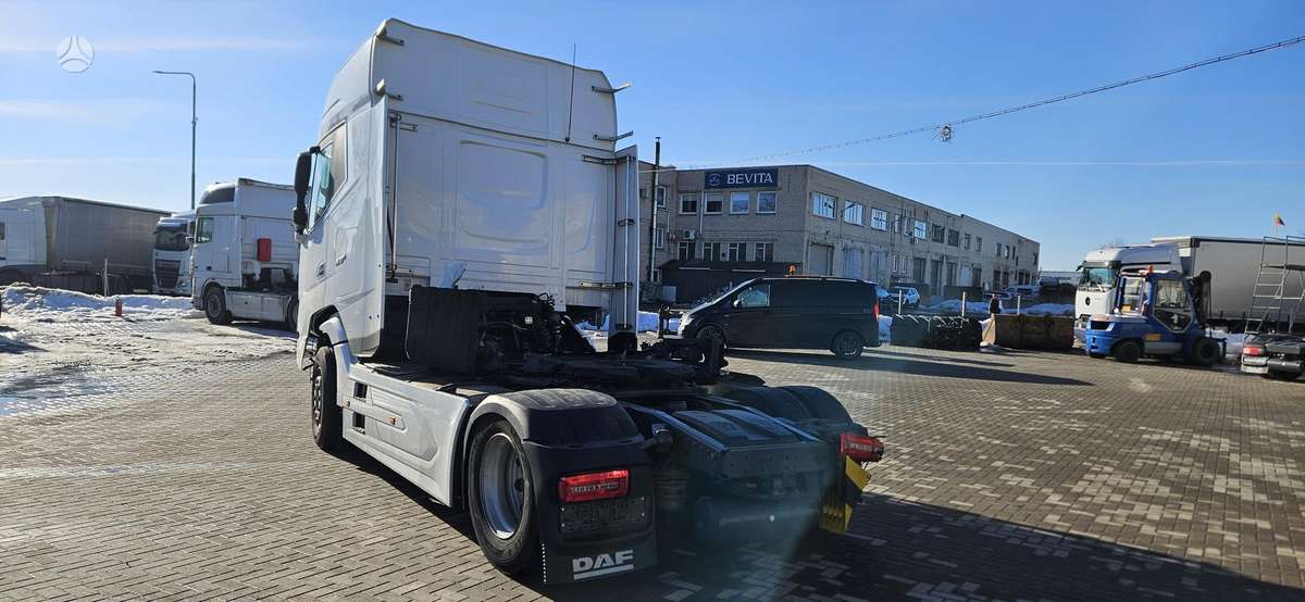 DAF XG, semi-trailer trucks
