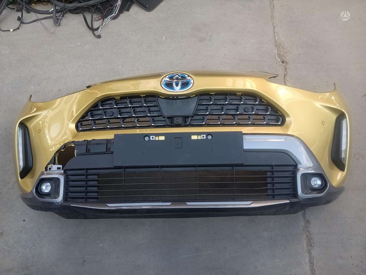 Toyota Yaris Cross kėbulo dalys