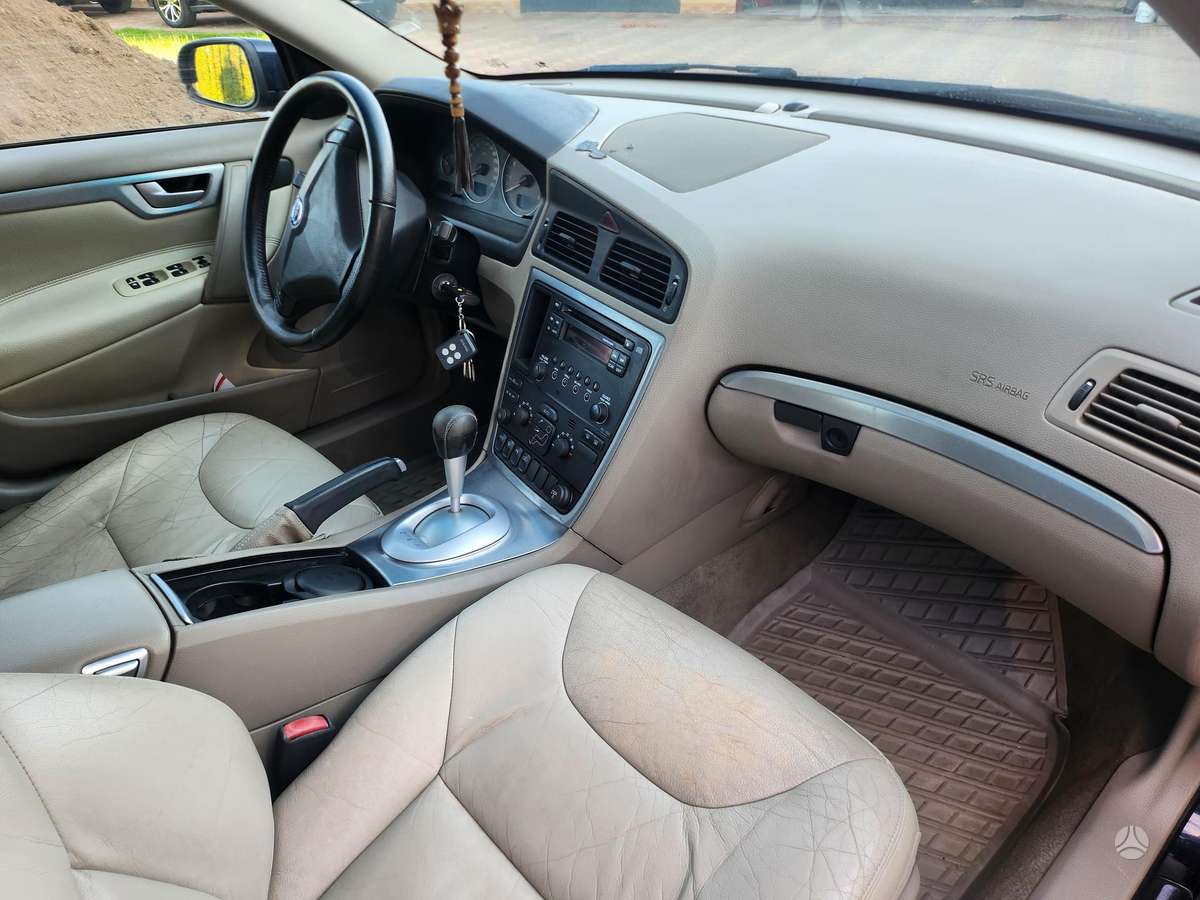Volvo S60, 2.4 l., Седан