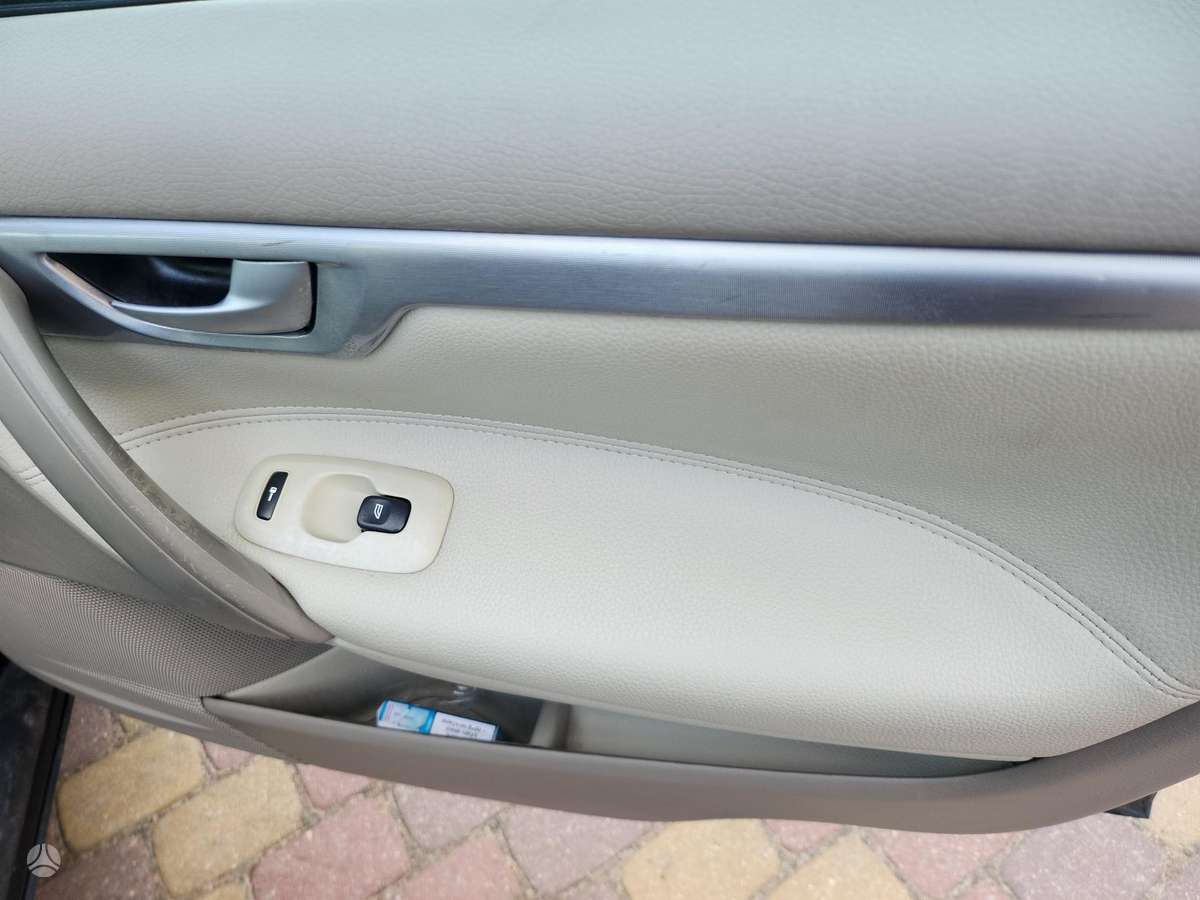 Volvo S60, 2.4 l., Седан