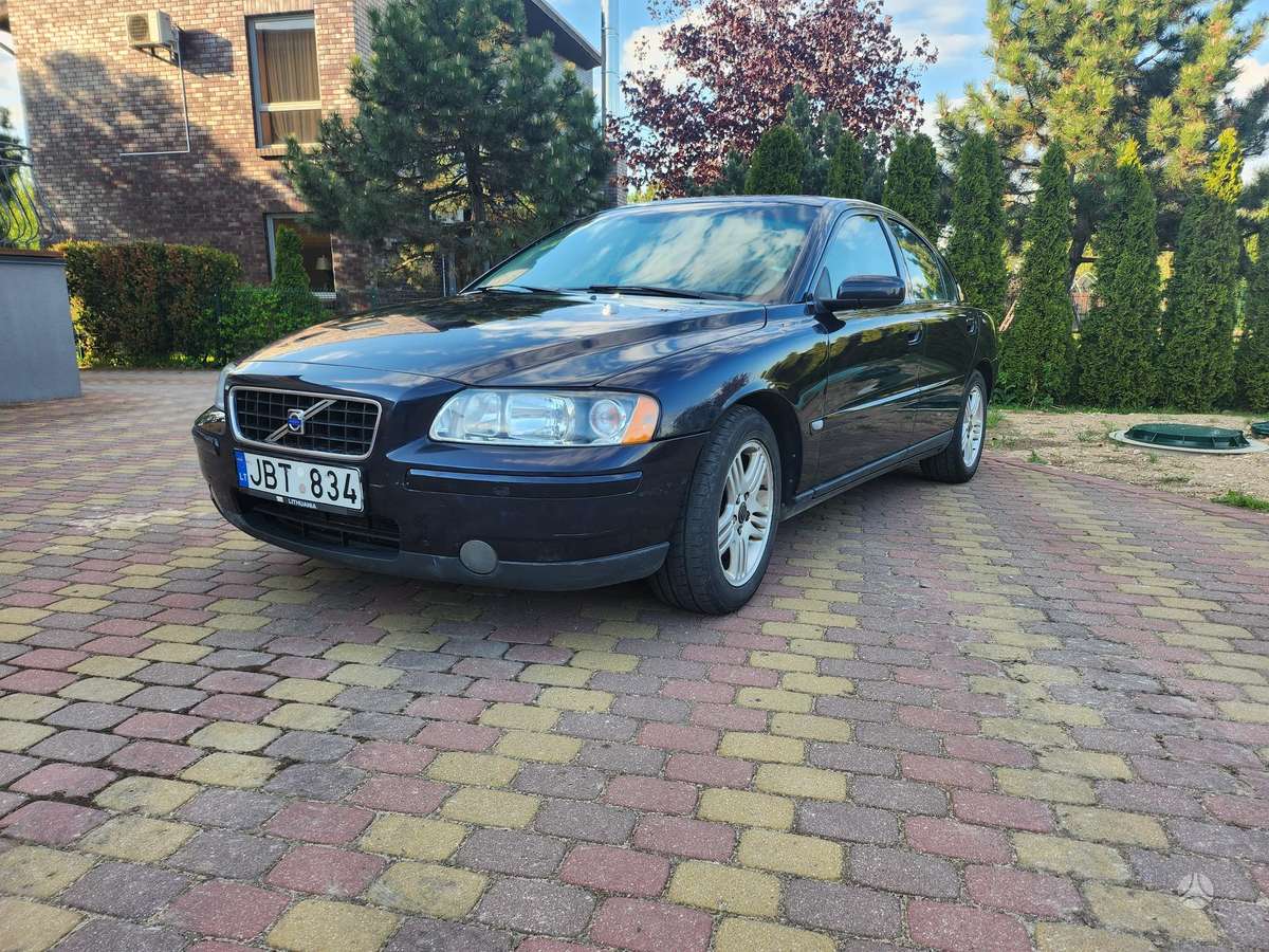 Volvo S60, 2.4 l., Седан