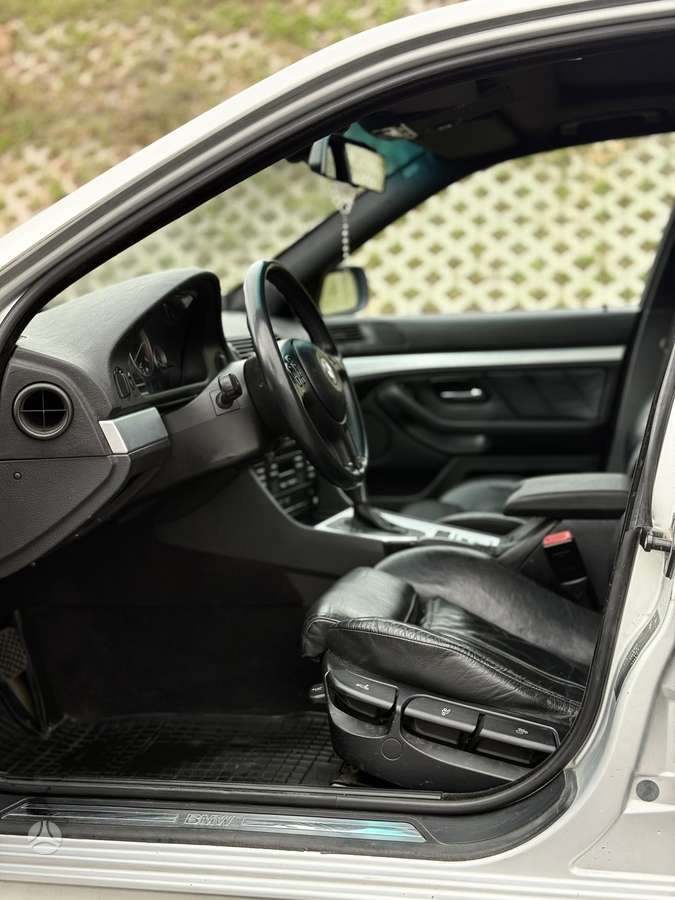 BMW 530, 3.0 l., Седан
