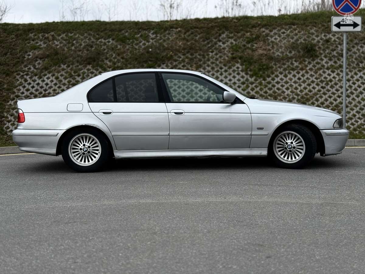 BMW 530, 3.0 l., Седан