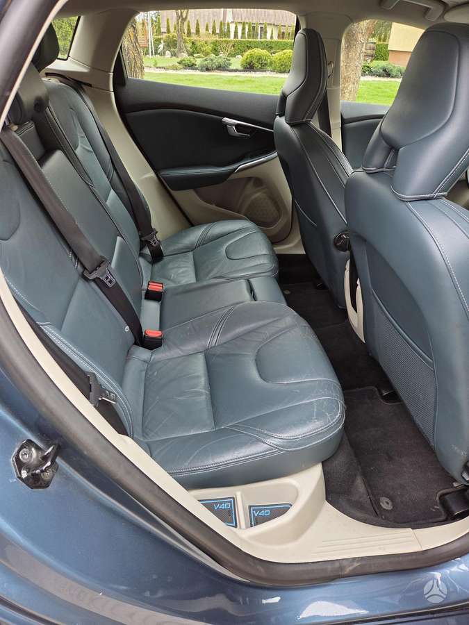 Volvo V40, 1.6 l., hečbekas
