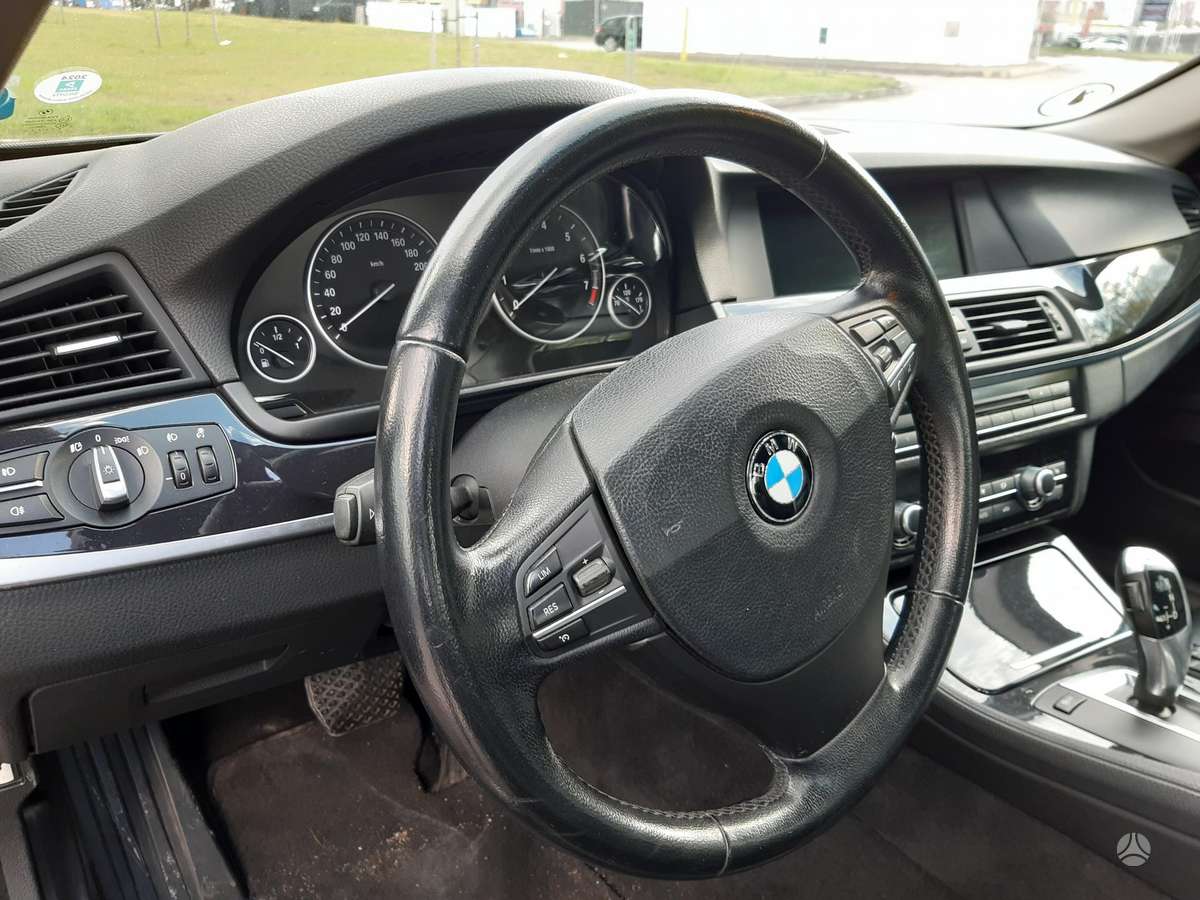 BMW 523, 3.0 l., Седан