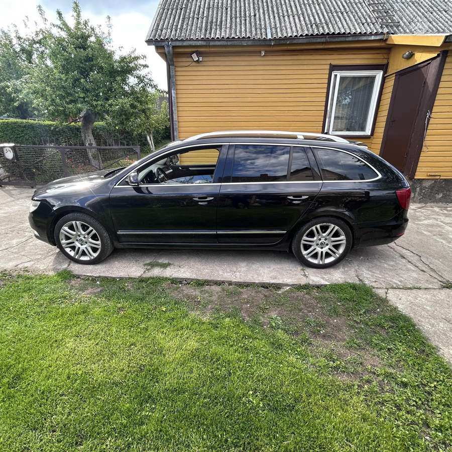 Skoda Superb, 2.0 l., universalas